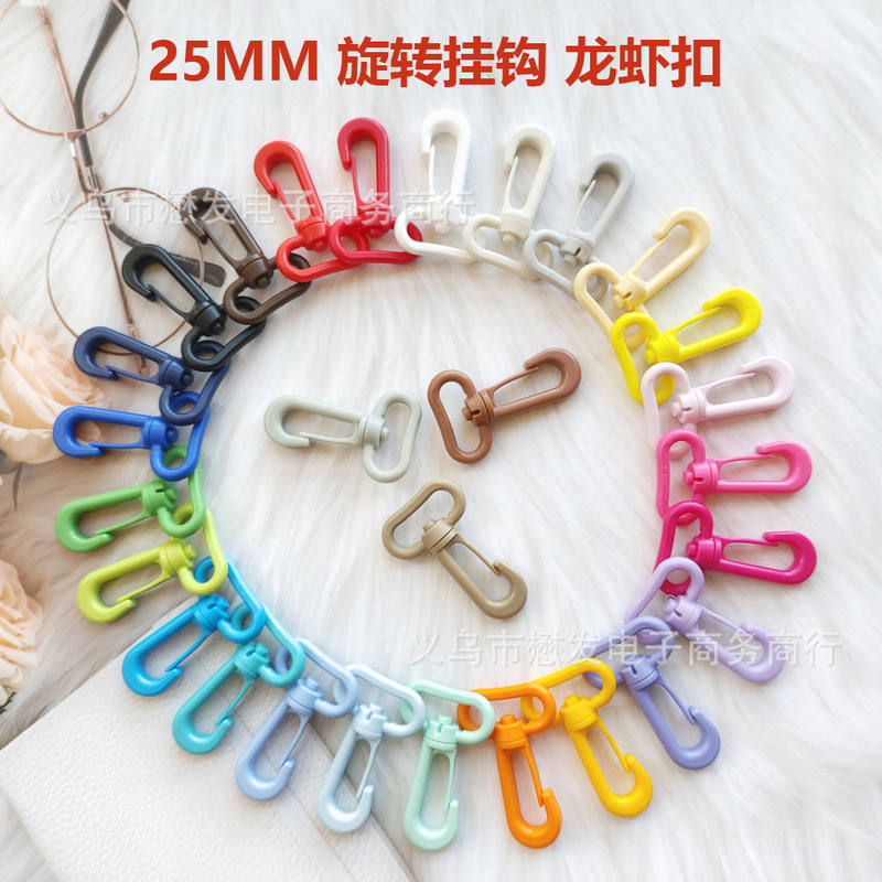 In-Stock 25mm Hualian Plastic Lobster Clasp Pom Rotatable Hook Buckle for Water Bottles, Dolls, Backpacks, and Luggage Accessories In-Stock 25mm Hualian Plastic Lobster Clasp Pom Rotatable Hook Buckle for Water Bottles, Dolls, Backpacks, and Luggage Accessories