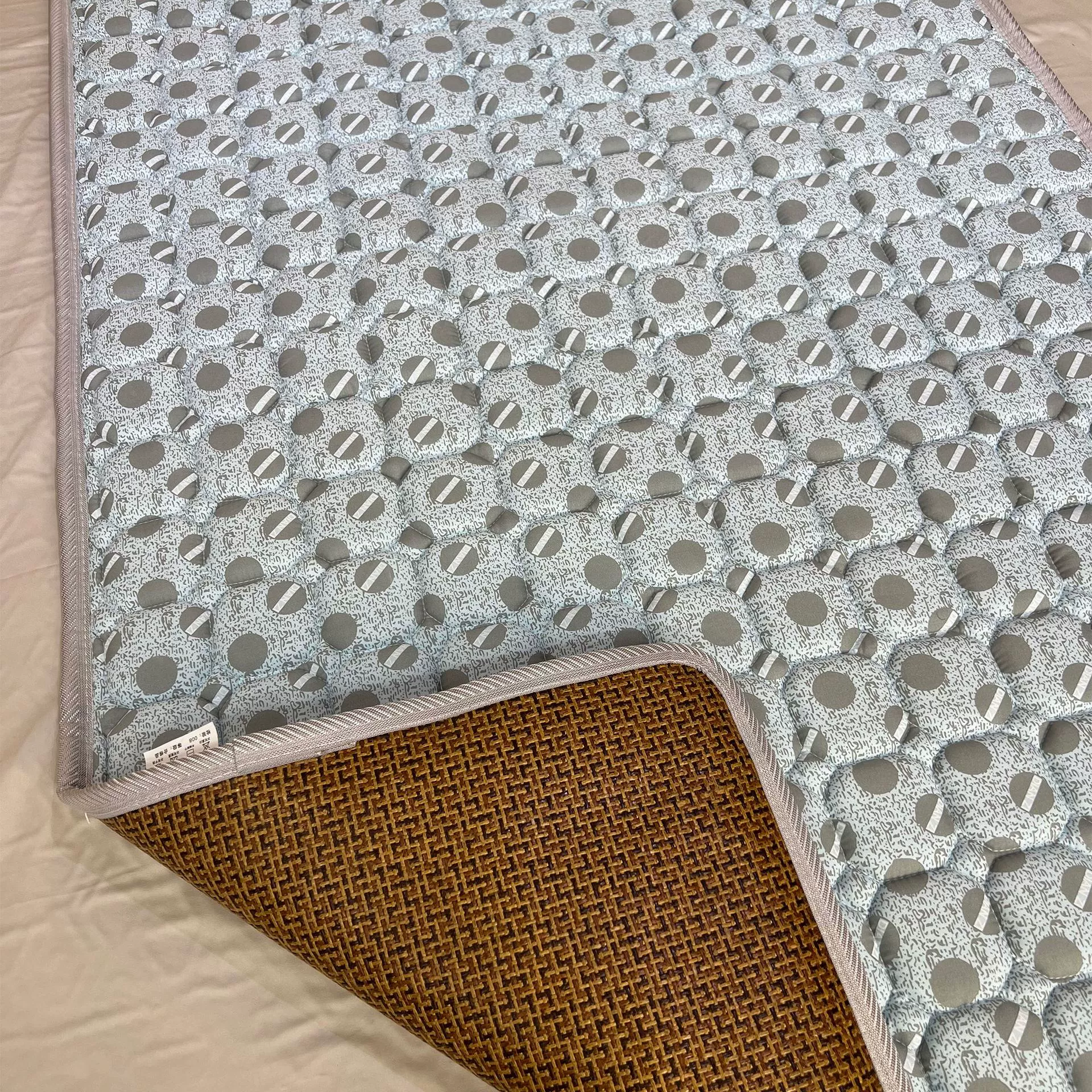 Quilted foldable mattress for elementary school students, double-sided mat, wholesale