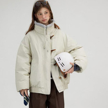 韩系2025冬新款休闲高级质感羊羔毛翻领牛角扣白鸭绒羽绒服外套女