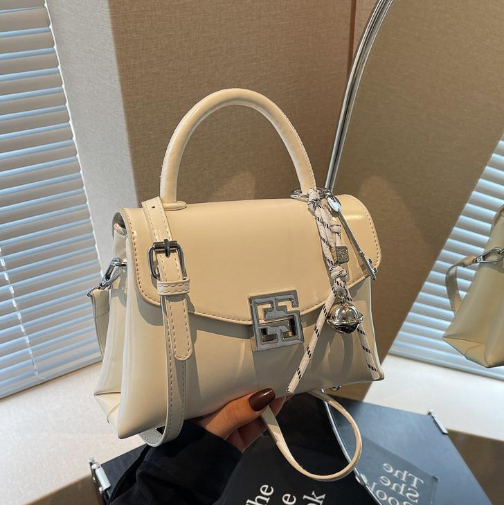 Tendencia versátil bolso de mano 2025 nuevo estilo estilo extranjero de alta sensación bolso de hombro nicho bolso de mujer