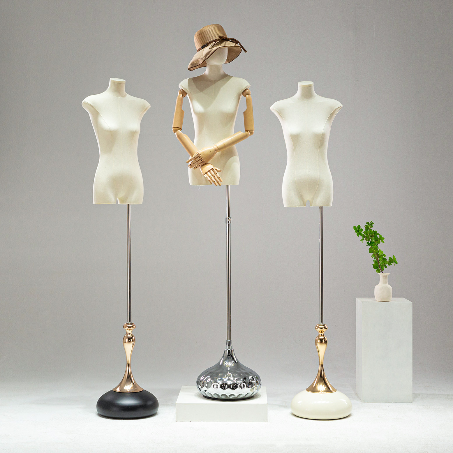 Modelo de accesorios tienda de ropa de mujer maniquí de gota de agua base ventana de pantalla de cuerpo de vestido de boda exhibición de cuerpo humano marco de modelo