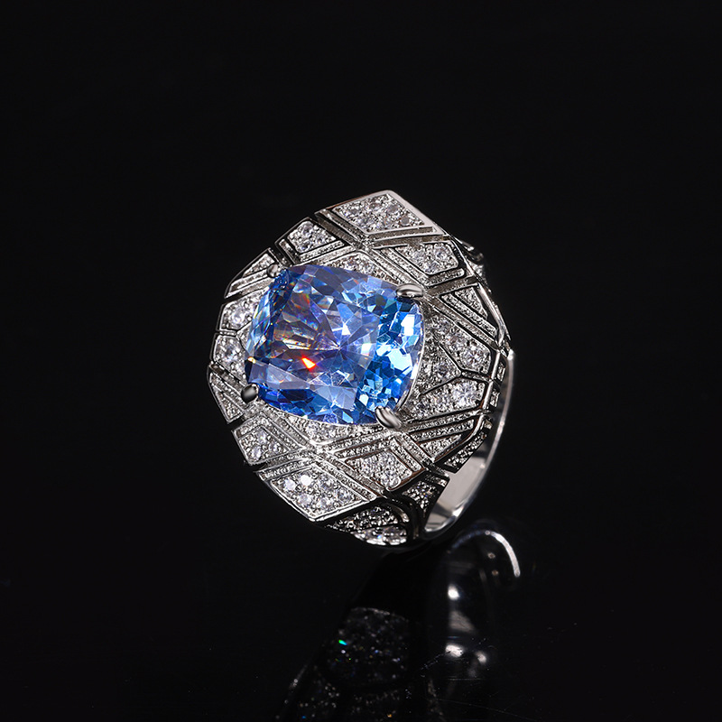 Nido de pájaro cortado en blanco