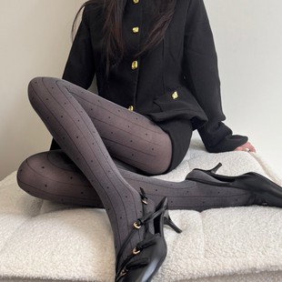 �ﶬ�ް��y���Q�lˮ���c�c΢͸�@��ƽ�y�ߏ�ֱ�Ǹ��Ứ����Bѝ�m