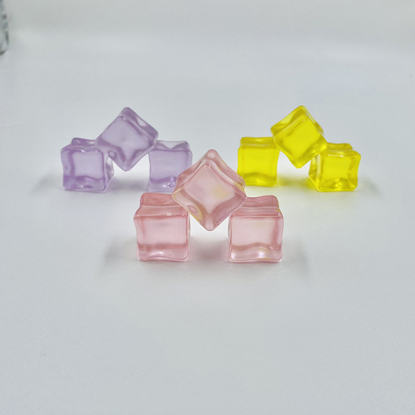 Realistic acrylic transparent ice cubes