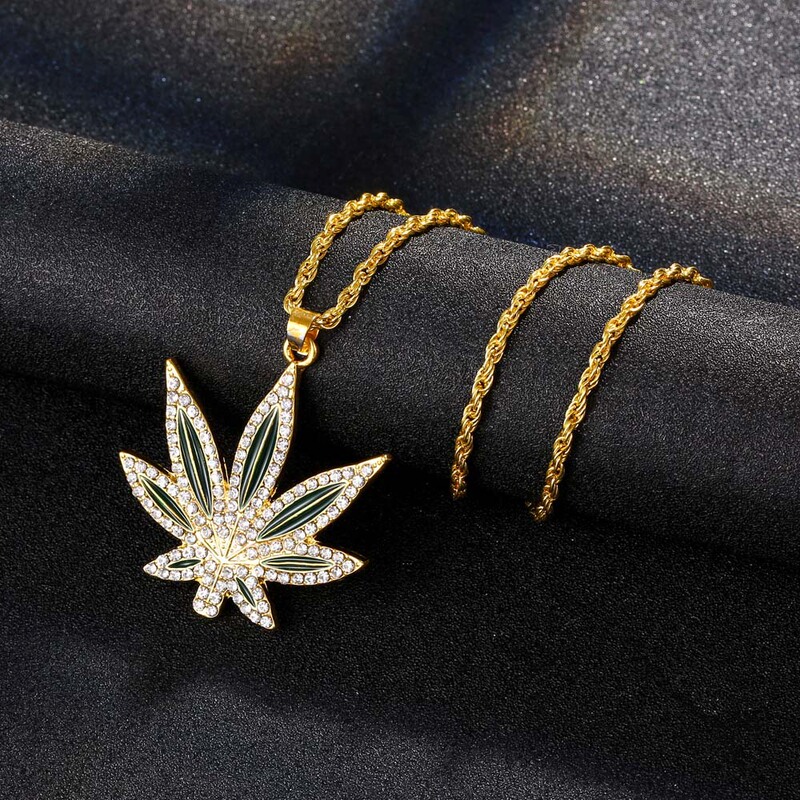 European and American Trendy Hip-Hop Rock Diamond Painted Oil Maple Leaf Necklace Cross-Border Fashion Light Luxury Style Unisex Clavicle Chain