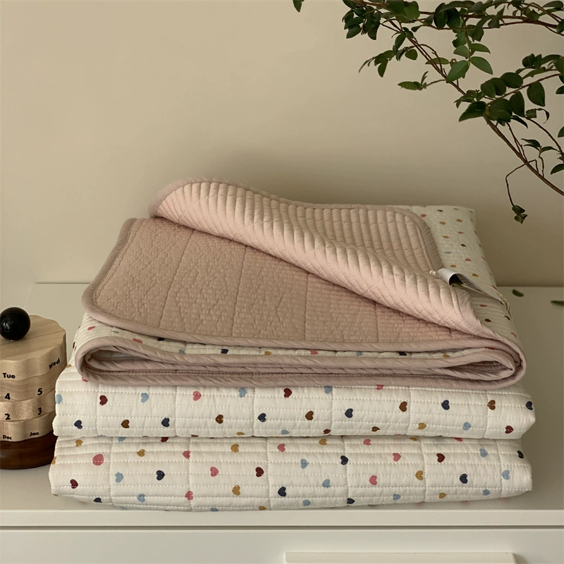 Стеганая летняя простыня с рисунком в корейском стиле, сшита из модала.