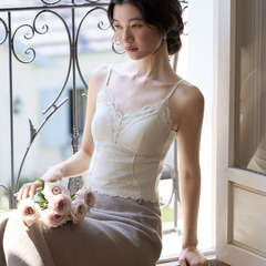 25秋冬立体蕾丝花边V领吊带美背可外穿打底内衣一体固定杯设计款