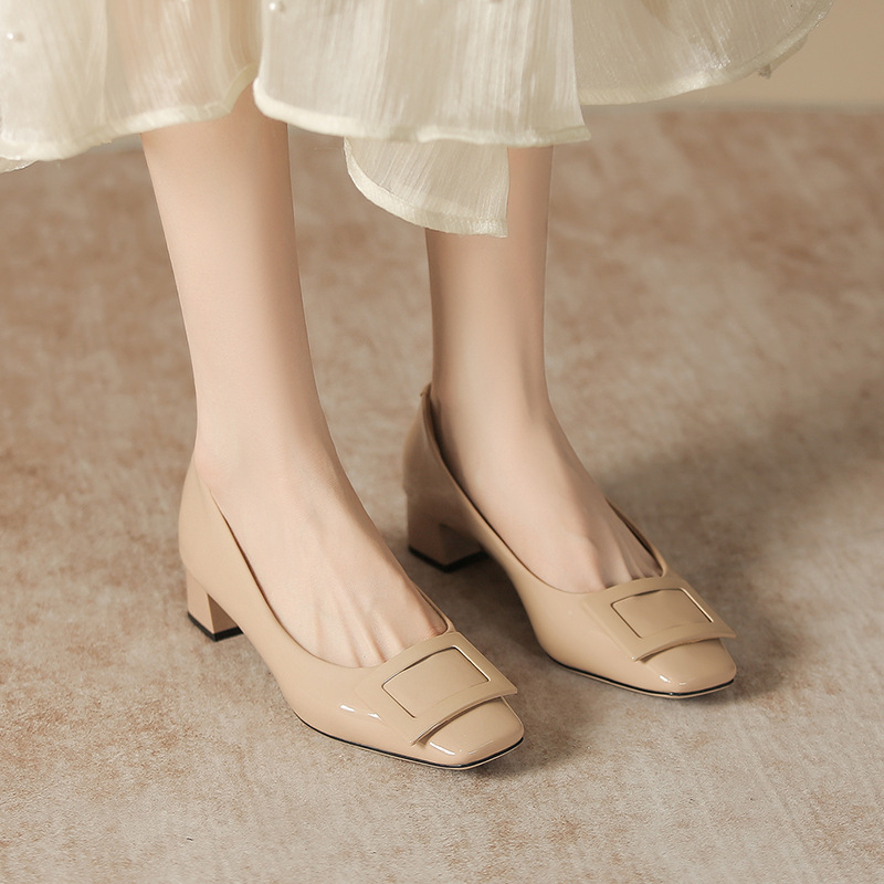 2026 Spring New Versatile Classic Square Buckle Commuter Chunky Heel Gentle Style Square Toe Elegant High Heel Pumps Spring
