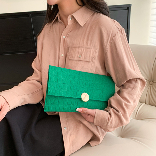 Women's bag fashion retro clutch bag 2023 spring and summer new trendy style women's bag casual simple temperament envelope bag