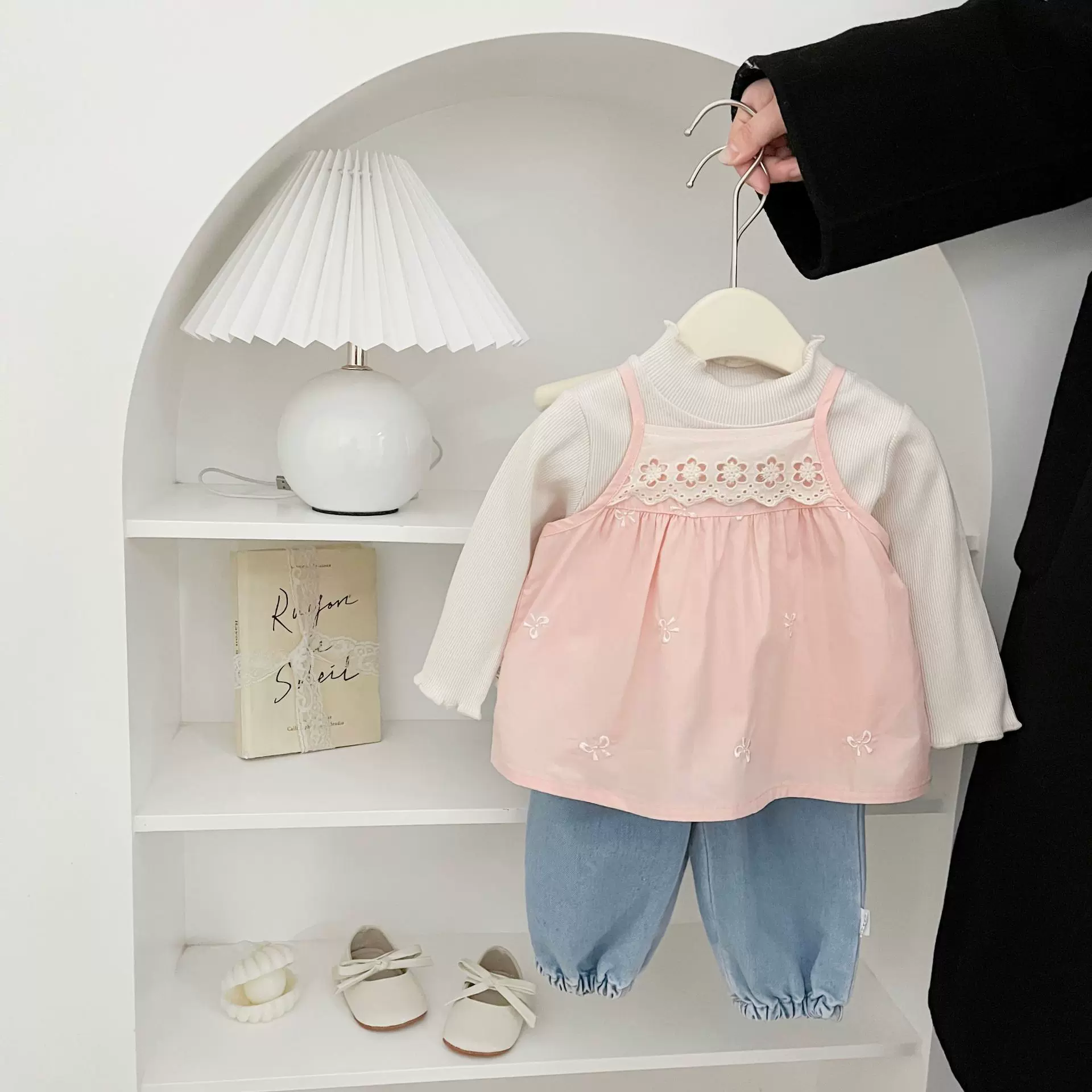 女童背心春季新款宝宝甜美无袖小吊带衫洋气百搭夏装薄款公主上衣