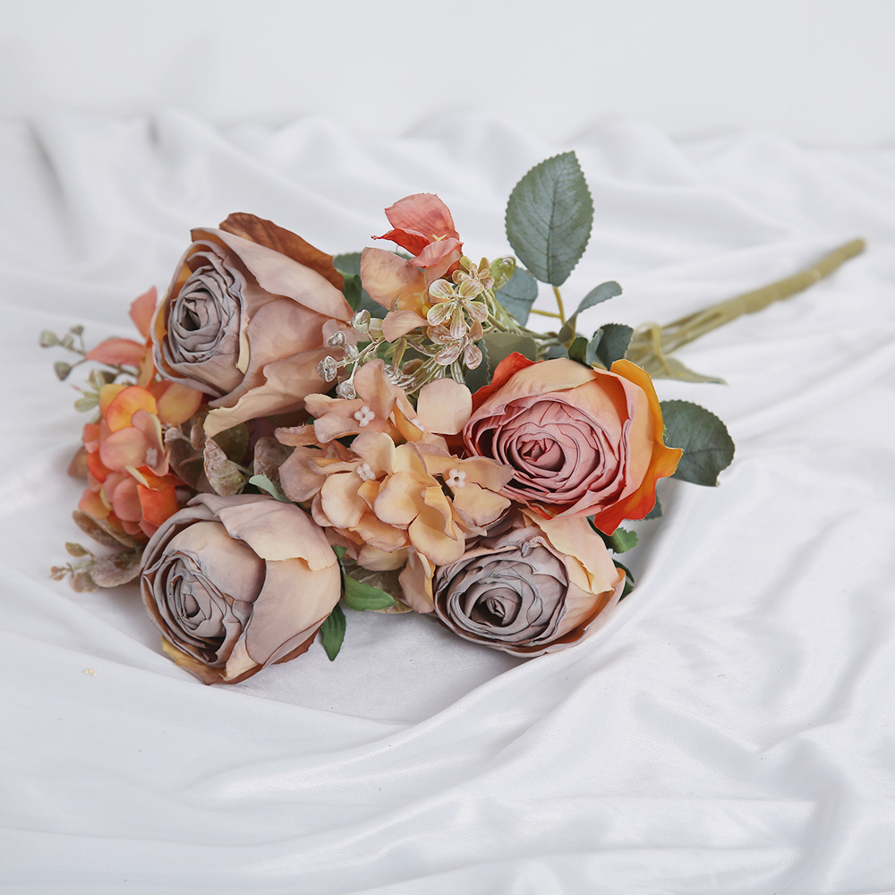 Flores falsas, flores falsas, jardines románticas, adornos de dormitorio, mesa de comedor, ramo de flores falsas.