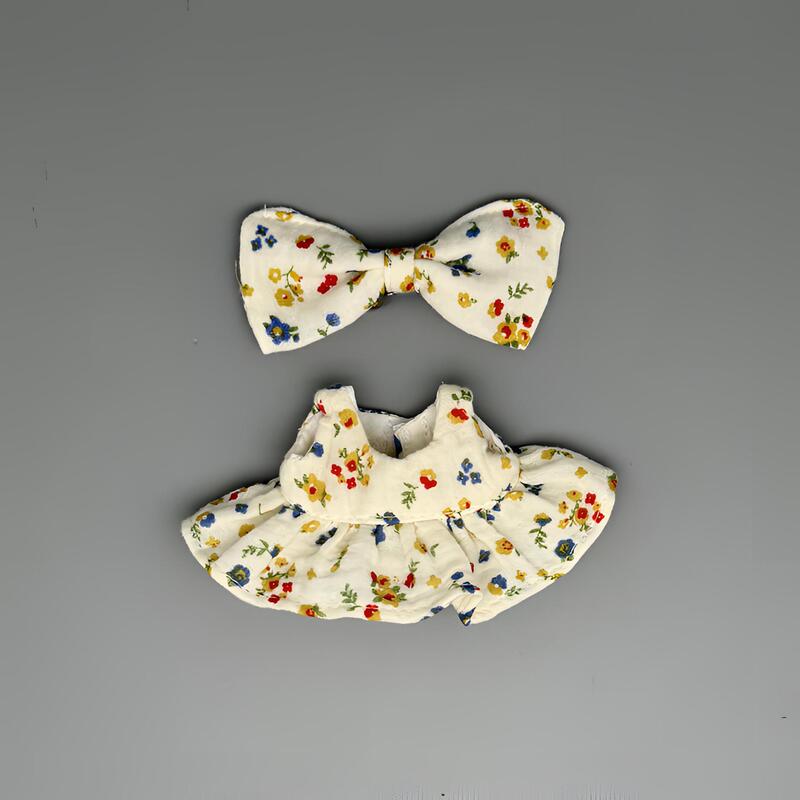 Cute Little Floral Crybaby Crying Baby Vacation Vacation Vinyl Plush Beach Nap Baby Clothes and Skirt