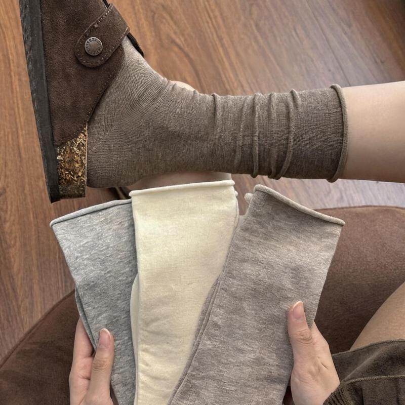 Women's solid color socks for spring and autumn, khaki mid-calf socks paired with Birkenstock shoes, seamless long socks Women's solid color socks for spring and autumn, khaki mid-calf socks paired with Birkenstock shoes, seamless long socks