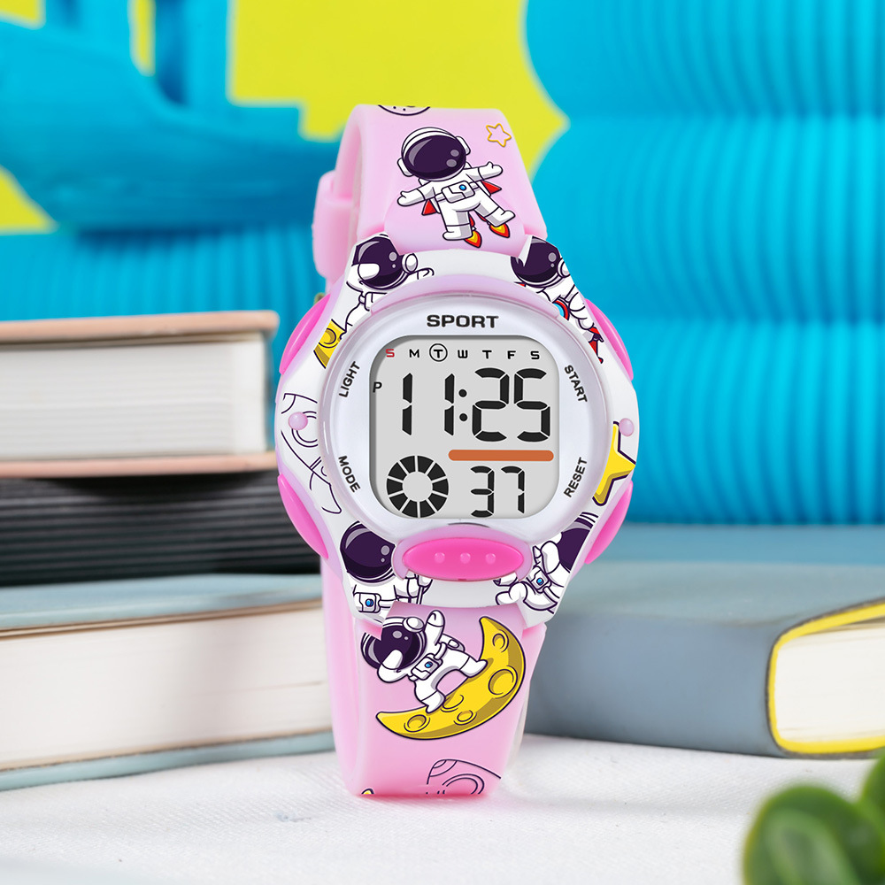 Nuevo reloj digital de alarma deportiva para niños y niñas al aire libre multifuncional nocturna para niños relojes electrónicos al por mayor