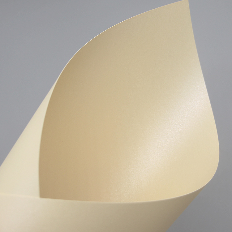 A4 totalmente abierto papel perla papel especial papel de metal 250g papel flash grueso cartón de color de doble cara cartón duro hielo blanco