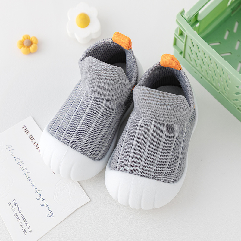Primavera y verano zapatos para bebés para niños y niñas antideslizantes y amortiguación zapatos de piso suave ventilados y amortiguación
