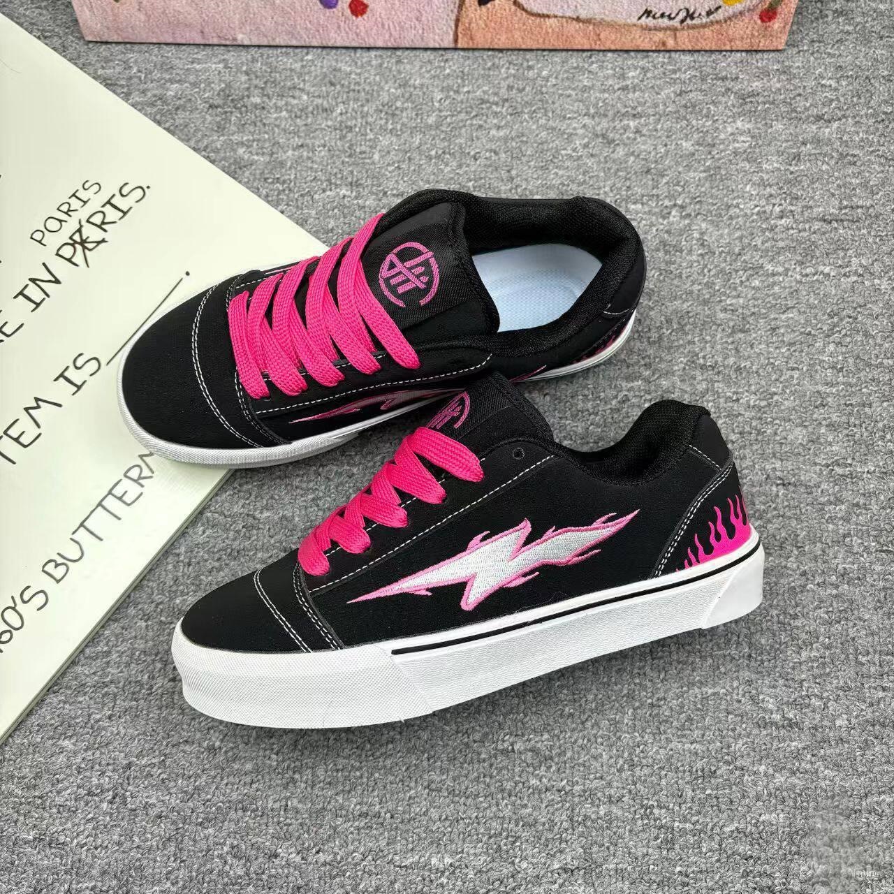 Lazos de primavera 2026 nuevo estilo americano de color combinado patrón de relámpago mujer moda casual skate zapatillas cómodas para mujeres