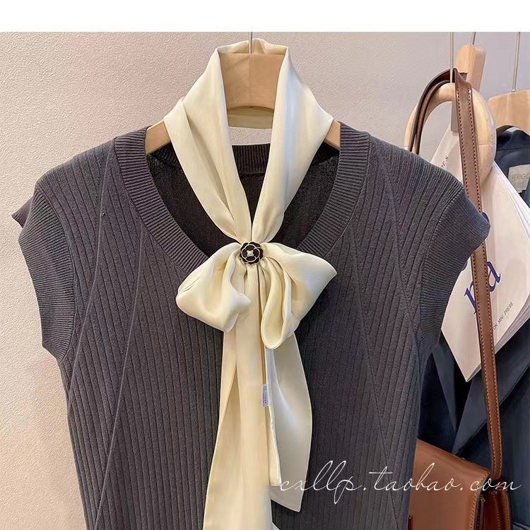 Pañuelo de seda hebilla multifuncional nuevo Camellia hebilla de esquina de doble uso bufanda pequeña bufanda cuadrada hebilla de bufanda de perla