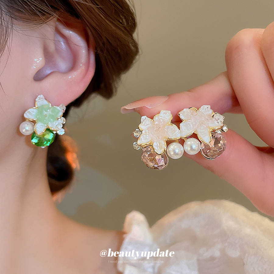Pendientes de perlas de flor de cristal de diamantes con aguja de plata Pendientes de alta calidad Pendientes pequeños y frescos para mujer