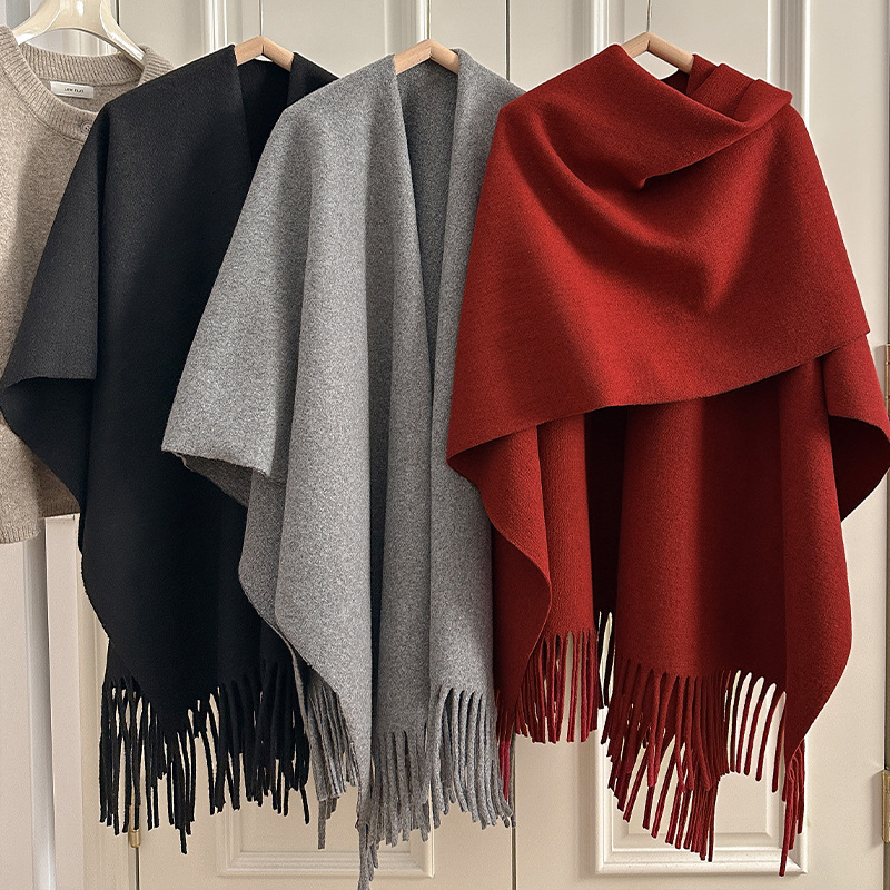 Travel Travel Warm Woolen Tassel Slit Shawl Women's Autumn and Winter Thickeneded Cloak Jacket Travel Photo Shawl Style