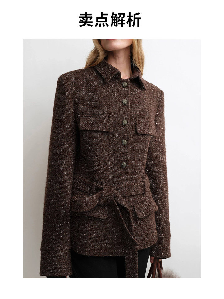 Áo khoác nữ dáng ôm kiểu sơ mi chất liệu dạ tweed lông cừu kèm thắt lưng, dài tay, cổ vest — Màu đỏ rượu Port chi tiết 3
