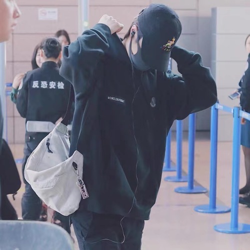 Wang Yibo same style waist key chain wholesale creative simple motorcycle key chain pendant metal key ring