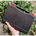 Box Without Words (Red Button)