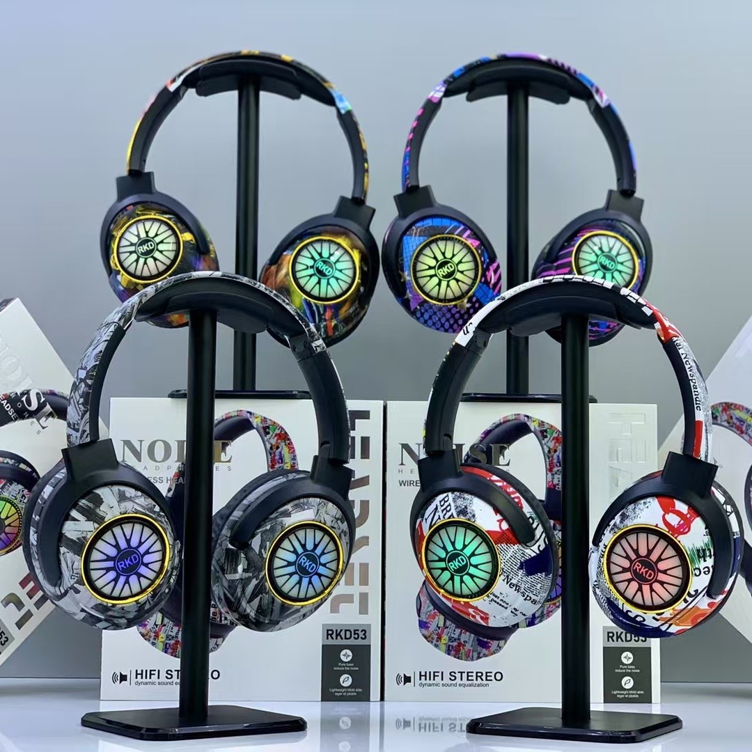 Auriculares Bluetooth de estilo explosivo transfronterizo de graffiti que iluminan la marea nacional, auriculares deportivos inalámbricos de música, teléfonos móviles universales image 1