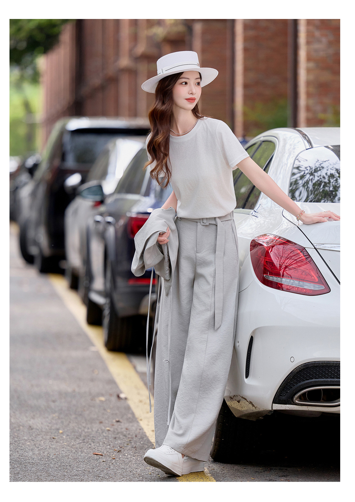 Bộ ba món mùa hè nữ gồm áo thun cổ tròn, áo vest cổ V và quần ống rộng — màu đen, màu xám chi tiết 16