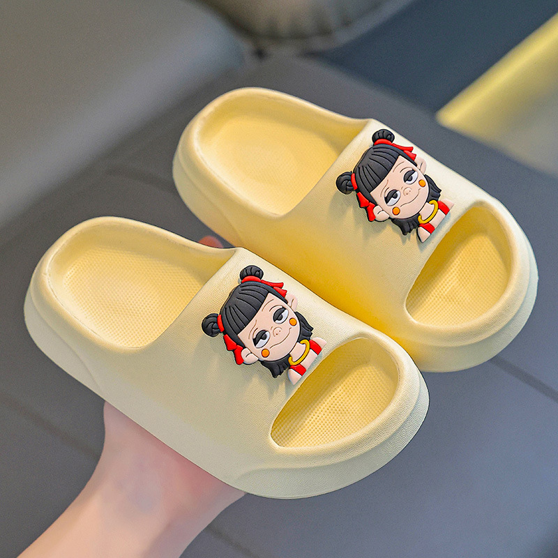 Nezha zapatillas infantiles para niños verano nuevo interior para niñas antiderrapante baño para bebés niños zapatillas frías para niños