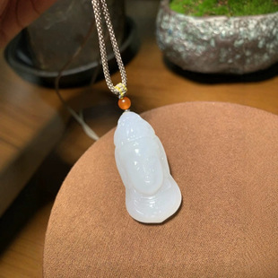 Jin Yu Tang Xinjiang Hetian Jade Guanyin Head Pendant Shining Run Fine and Greasy as Fat