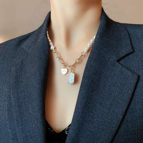Square Freshwater Pearl Studded Heart Letter Necklace Korean Dongdaemun Fashion and Elegance Pendant Celebrity Necklace for Women
