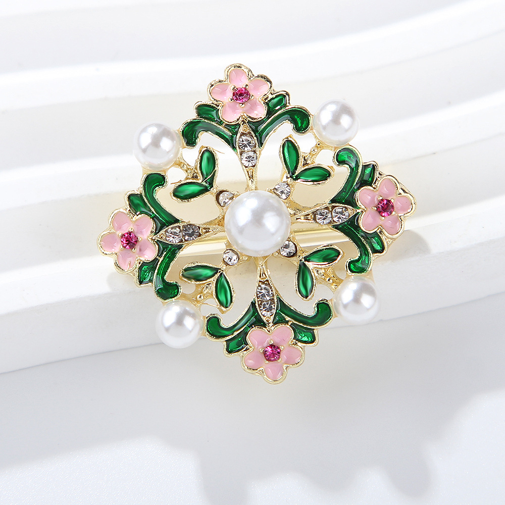 Palace-style Hollow Fashionable Oil-drip Pearl Brooch, High-end Floral Corsage, Personalized Pin Accessory_voghion.com