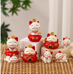 招き猫の小さい置物のかわいいデスクトップの家庭の客間の装飾品の引っ越しの開業の贈り物の事務室は飾り物を解凍します。
