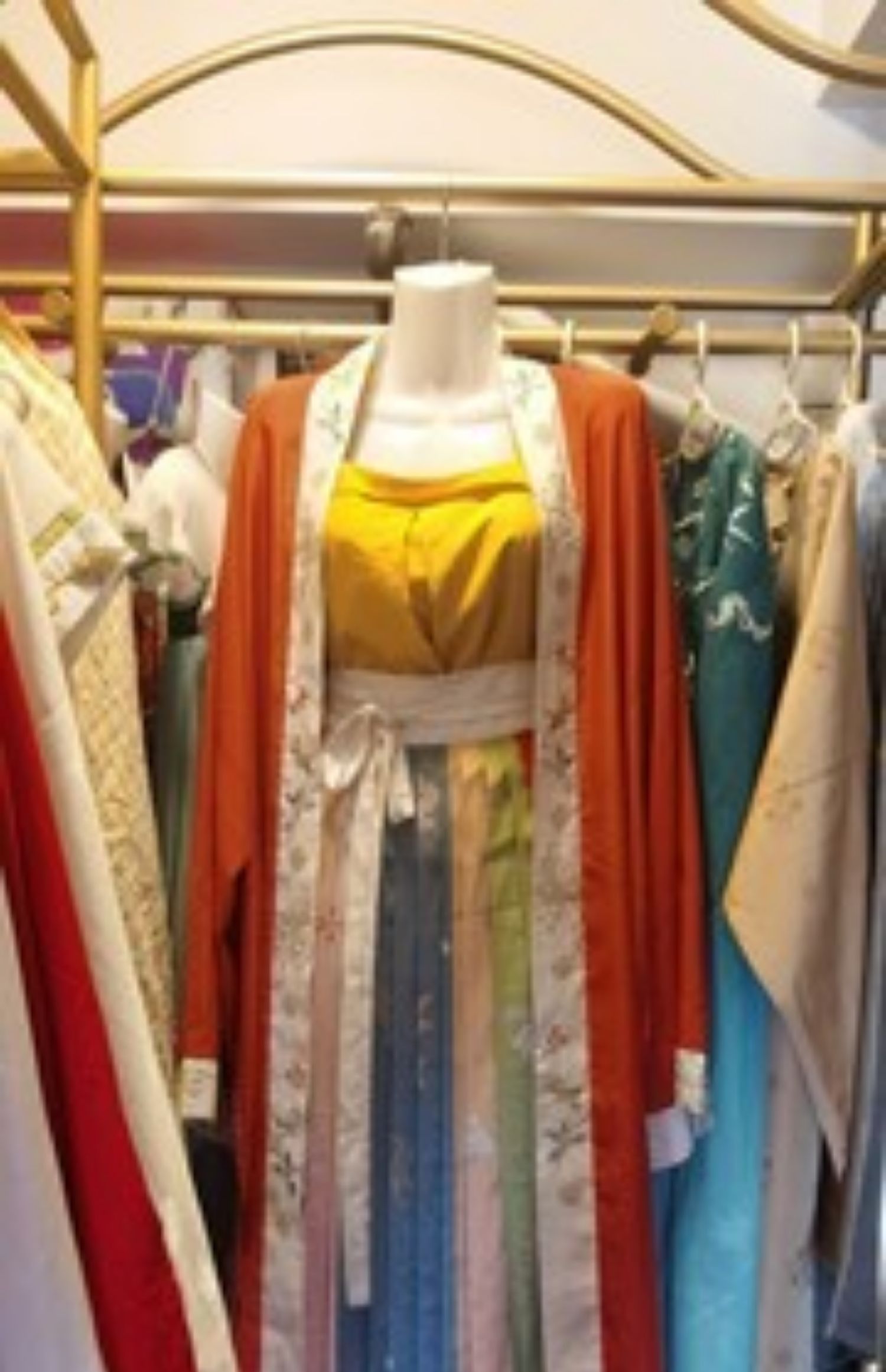 Modelo de ropa A18 accesorios de busto femenino niños plástico modelo masculino de ropa estante de exhibición colgando maniquí mural