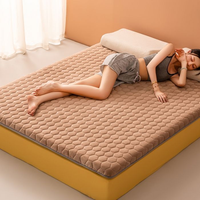 밀크 벨벳 카멜