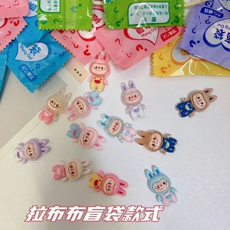 Labubu 新しいインターネット有名人かわいい漫画動物人形ブラインドバッグ diy Labubu 楽しい子供のギフト|undefined