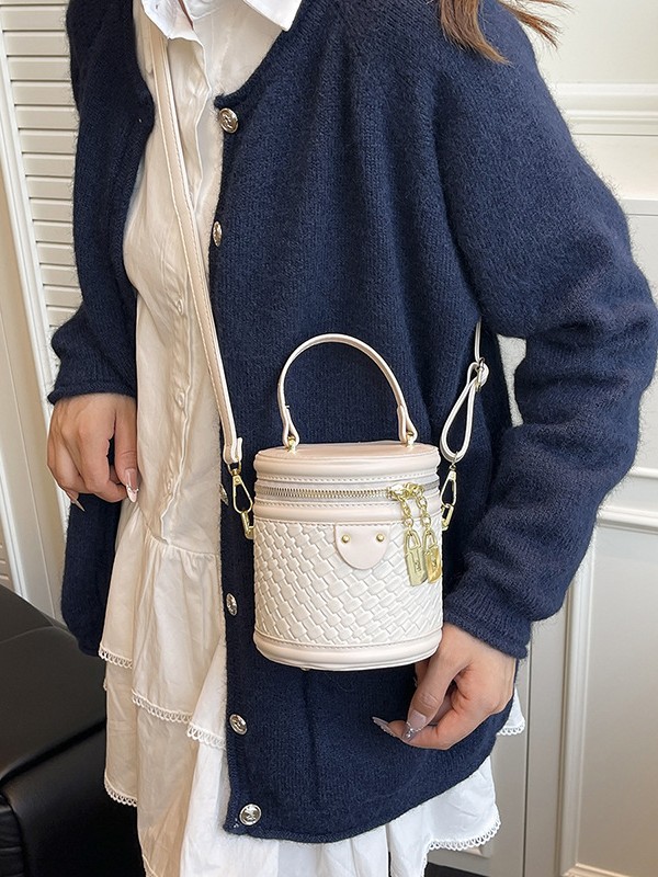 Niche Zhong moda versátil bolso de cubo para mujeres 2025 nuevo cross-border tejido bolso de mano casual exquisito mochila