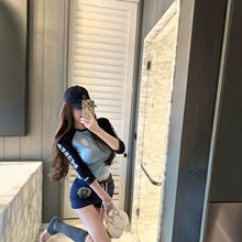 春夏慵懒复古清冷感拼接撞色薄款透感长袖T恤女新款修身显瘦上衣