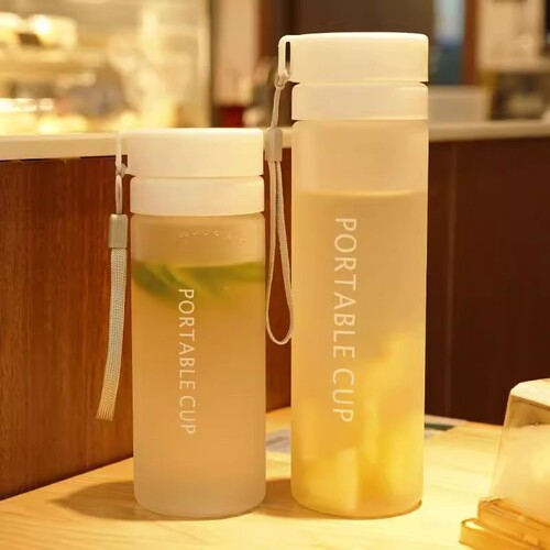 Plastic cup for male and female students, couple, extra large capacity water cup, drop-resistant, simple, sporty, Korean version, handy cup, good-looking