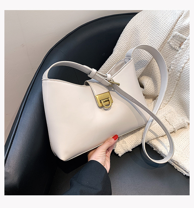 2021 New Bucket Female Bag Korean Solid Color Large-capacity Commuter Diagonal Bag display picture 5