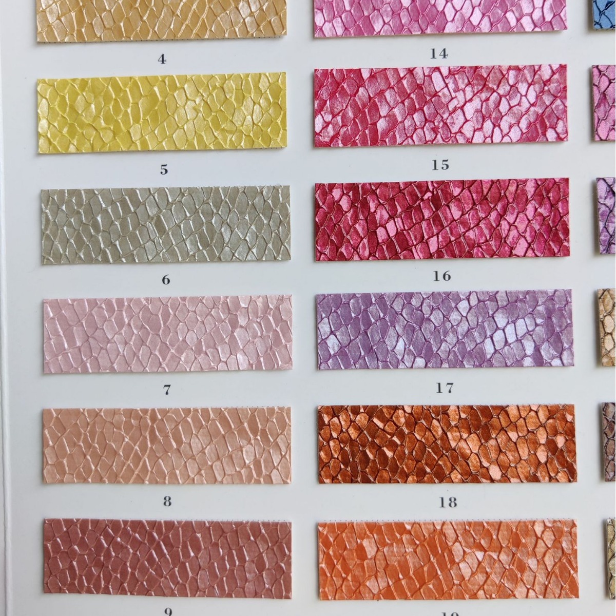 Pearlescent Crystal Small Snake Pattern Pvc Artificial Leather Imitation Leather Fabric Braced Bottom Fish Scale Flash Soft and Hard Bag Clothing Cos Cloth