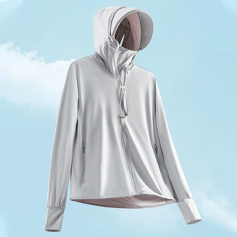Ropa de protección solar de seda de hielo para hombres, estilo fino de verano, protección solar de seda de hielo resistente a los rayos UV, amantes transpirables, ropa de piel con capucha ligera para mujeres