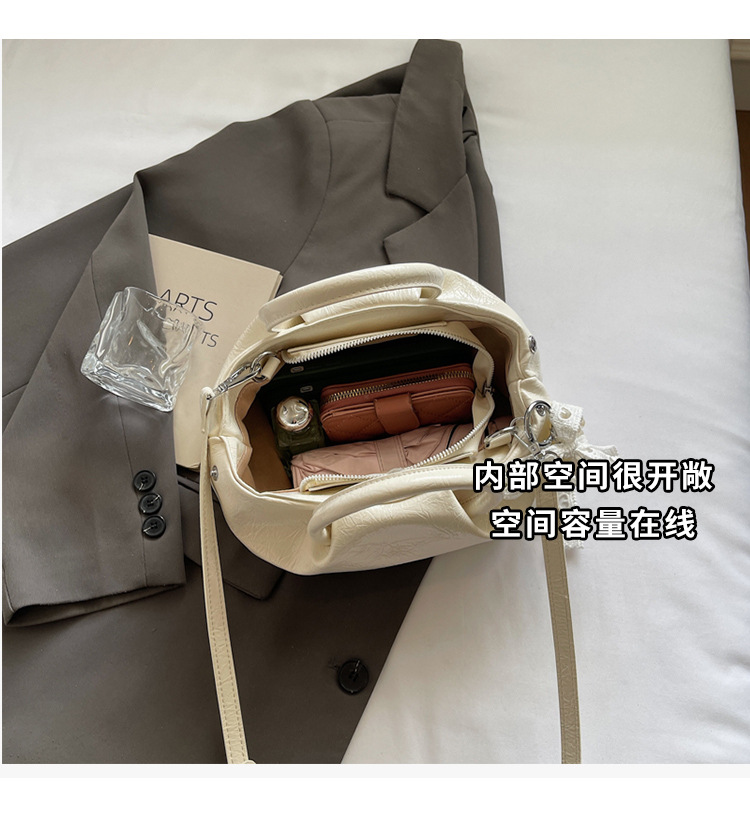 Fashionable tote bag, large-capacity underarm bag, 2025 new solid color texture women's bag, simple commuting bag, soft leather single-shoulder undefined