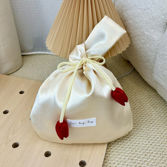Tulip Wrist Bag Clothing Bag Small Fresh Wedding Opening Ceremony Silk Bag Peripheral Gift Bag