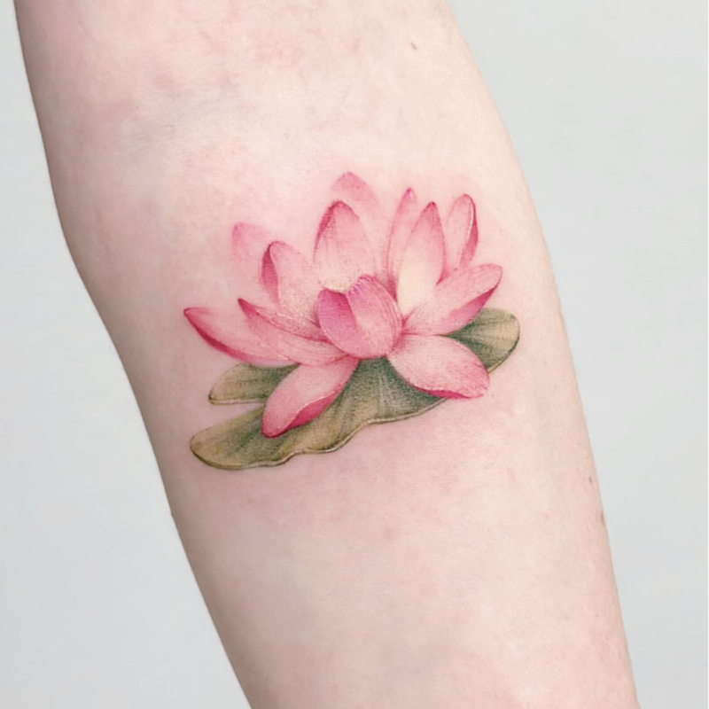 Cross-Border Popular Item with a High-End Feel, Fresh and Simple Ins-Style Retro Lotus Arm Tattoo Sticker Cross-Border Popular Item with a High-End Feel, Fresh and Simple Ins-Style Retro Lotus Arm Tattoo Sticker