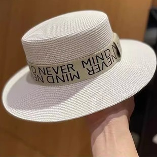 Oioi Straw Flat-Top Letter Sun Hat for Women, Versatile for Spring and Summer Vacation Beach Sun Protection Straw Hat Trend