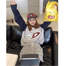 拼色洋气毛衣女潮流宽松圆领慵懒风2025秋冬新款休闲长袖针织上衣