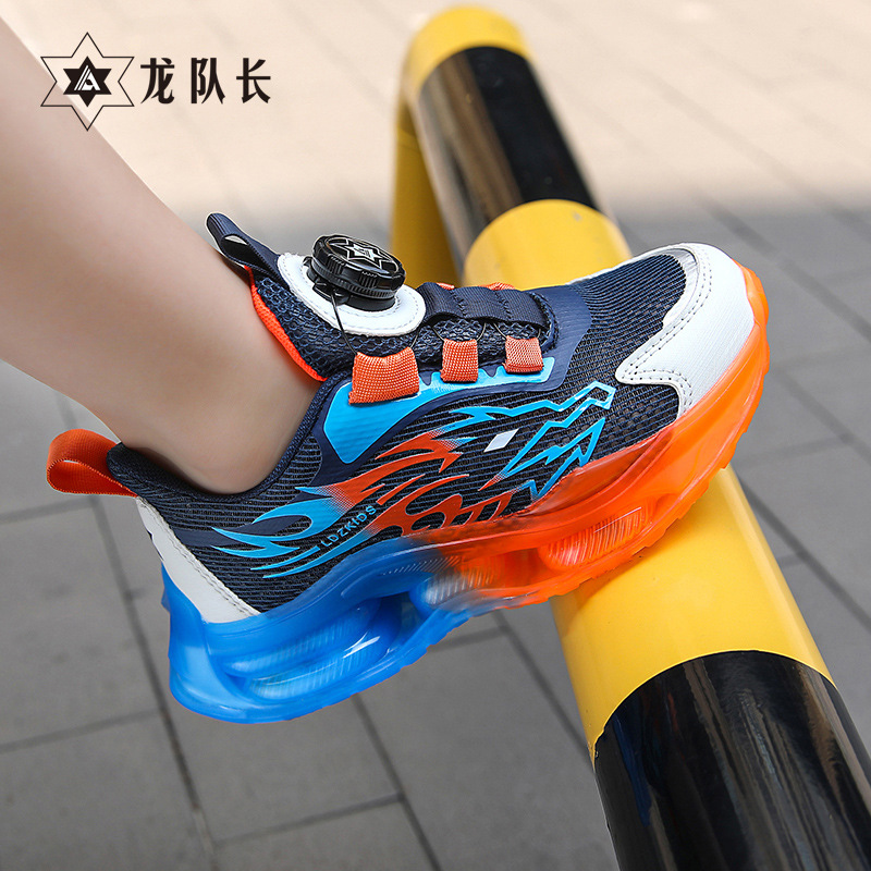 Summer new style single mesh hollow boys' rotating buckle sports shoes, lightweight non-slip breathable mesh running shoes, medium and large children's trendy shoes