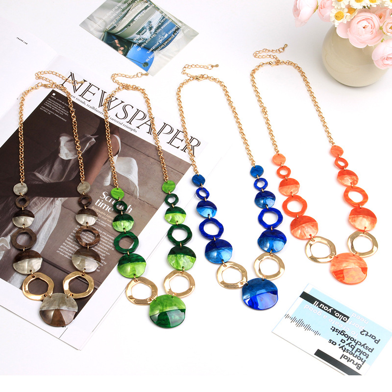 Ketting met acryl cirkels en color-block voor dames_voghion.com